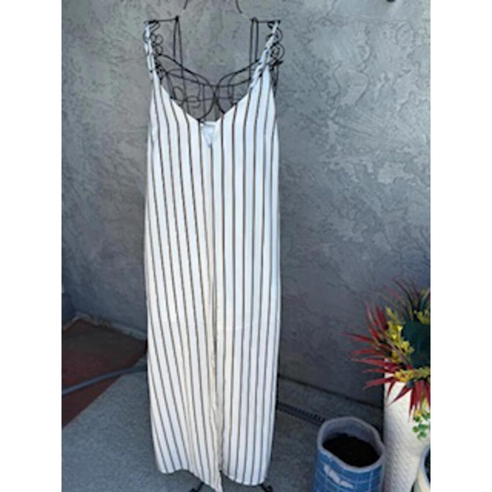 Sadie Sage ,Black White Split Black and Front M